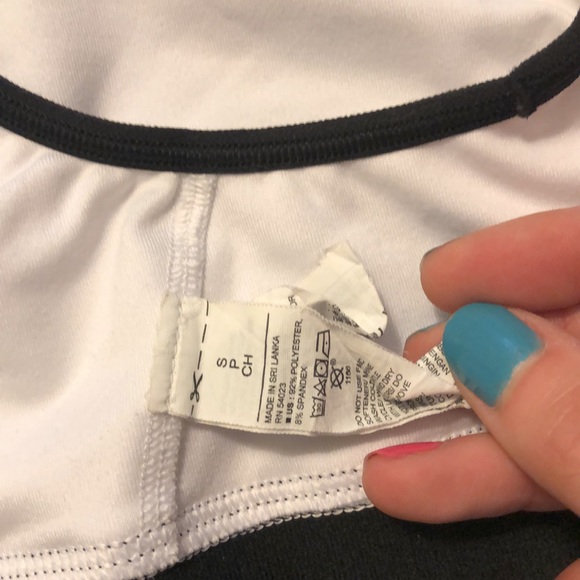 🔥2 for $10🔥 Old navy sports bra - Picture 4 of 4
